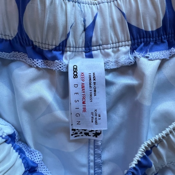 ASOS DESIGN Floral Swim Shorts - Picture 3 of 4